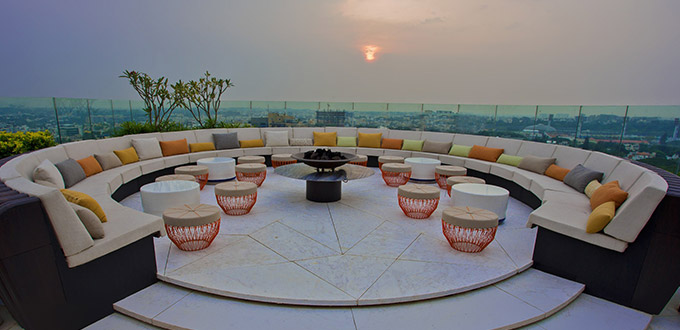 Bang in Ritz Carlton Hotel